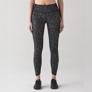 Lululemon athletic leggings size small 24 waist